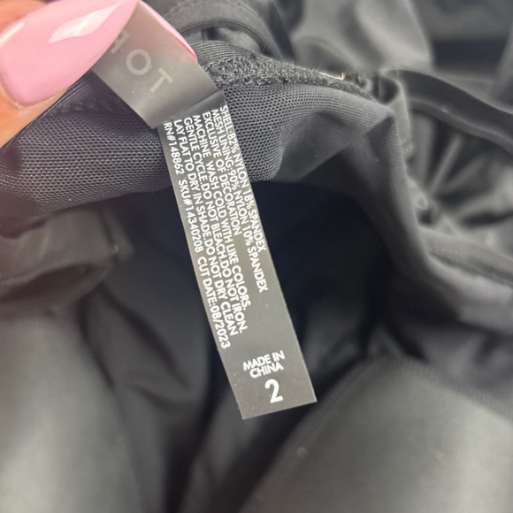 TORRID Women’s NWT Black Wireless Lace Trimmed Swim Dress w/Brief Size: 2 - 2XL - Picture 12 of 12